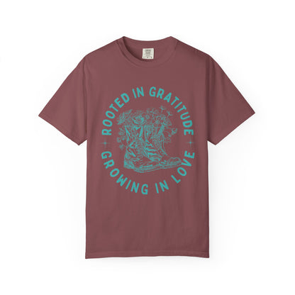 "Rooted in Gratitude - Growing in Love" T-Shirt Country Style Growth Gift Ideas