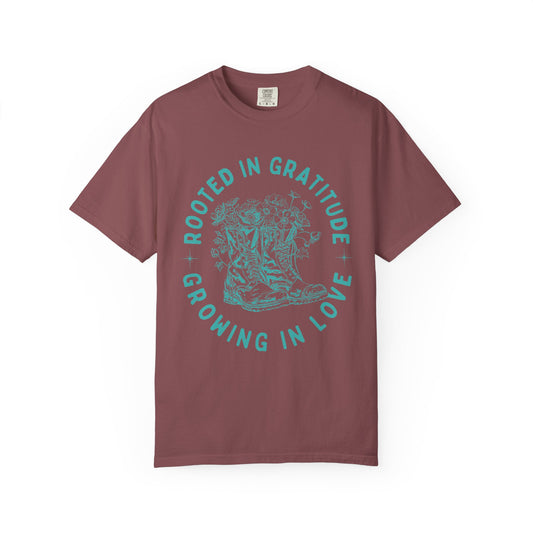 "Rooted in Gratitude - Growing in Love" T-Shirt Country Style Growth Gift Ideas